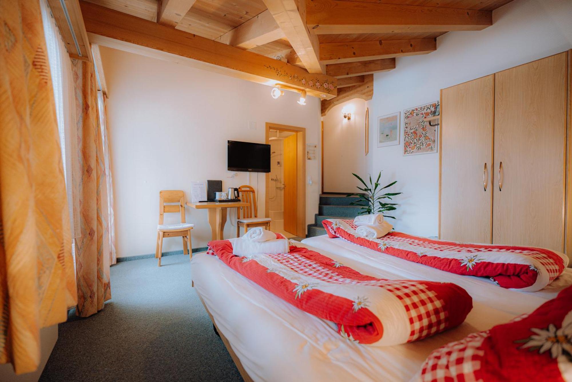Hotel Wildbach Brienz Бриенц Экстерьер фото