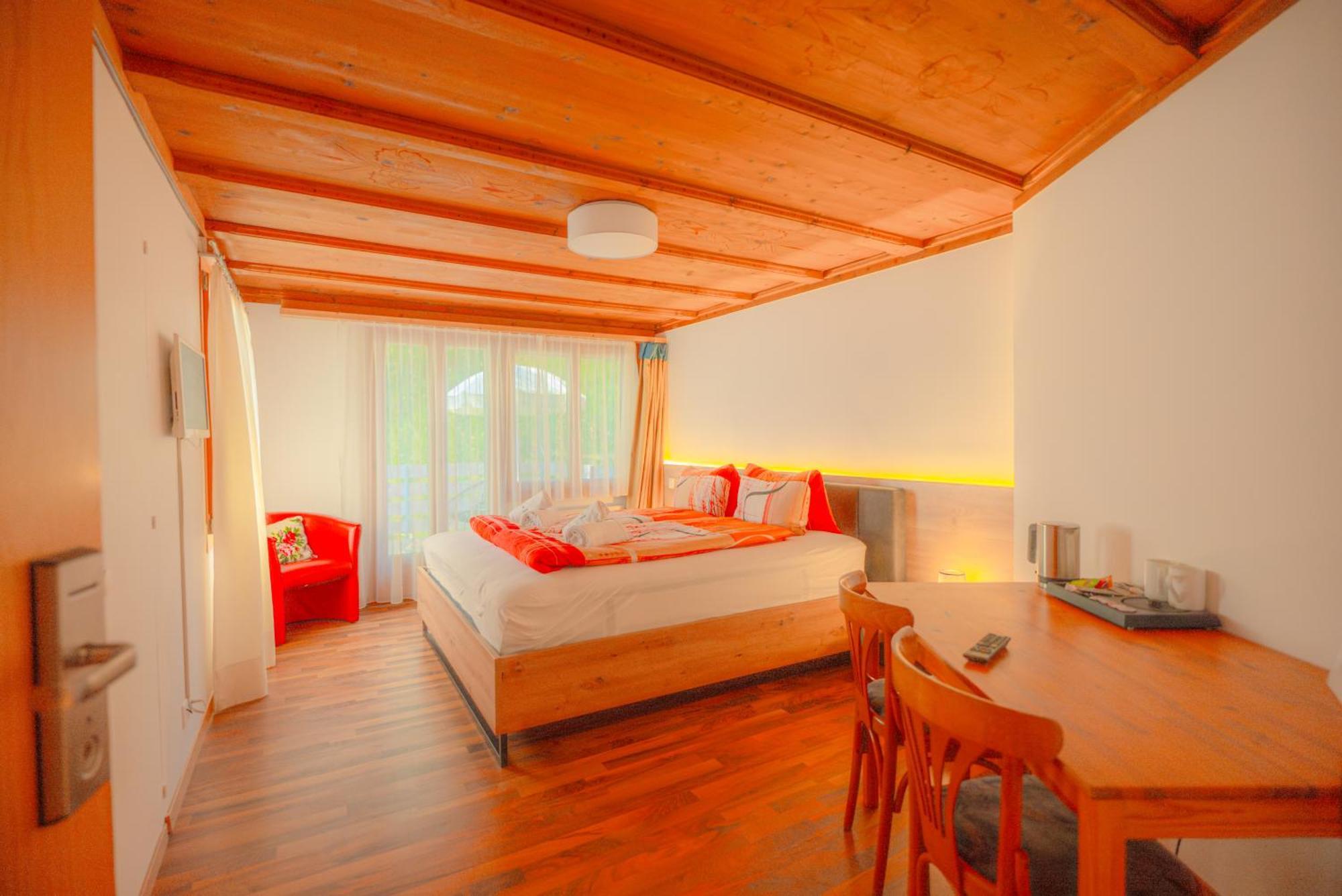 Hotel Wildbach Brienz Бриенц Экстерьер фото